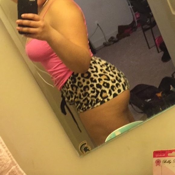 Neon pink camisole - Picture 2 of 4